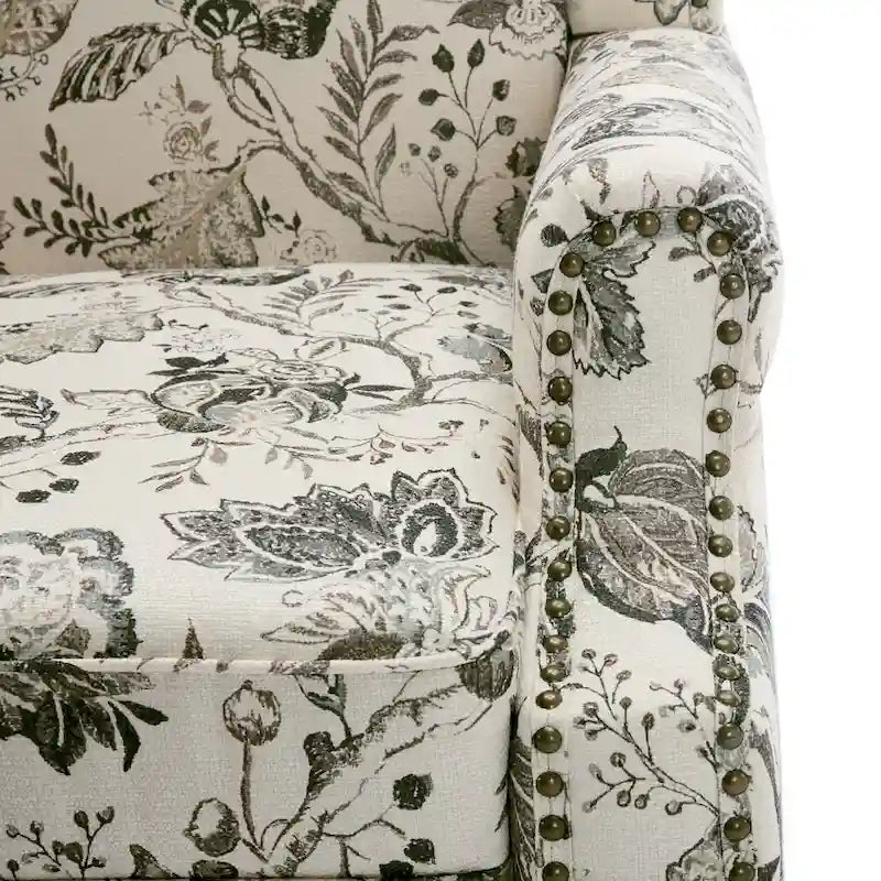 Wingback-Akzentstuhl mit Nagelkopfbesatz