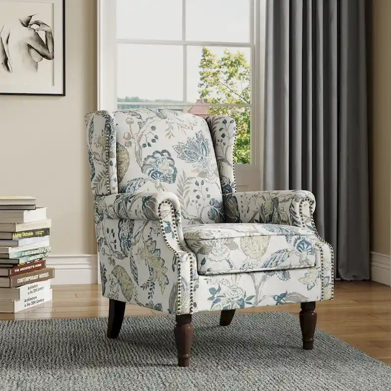 Wingback-Akzentstuhl mit Nagelkopfbesatz