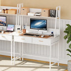 Scrivania per computer con presa di corrente e libreria